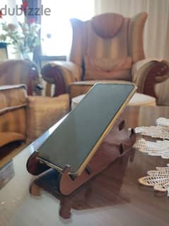 Handmade wooden mobile stand 0