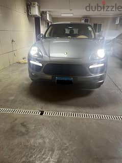 Porsche Cayenne GTS 0