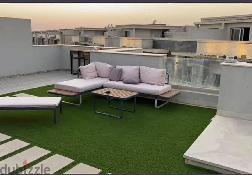 Penthouse 255 meters with a roof area of 80 meters with a 9-year installment, next to Hyde Park and the American University, with the lowest maintenan 0