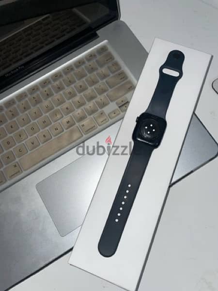 Apple Watch Series 8 UAE 41mm 1