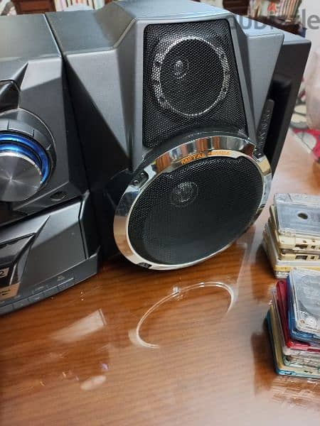 Sharp CD /Cassete/Radio -Stereo Player صناعة ماليزي 7