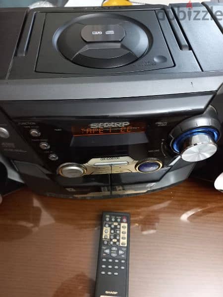 Sharp CD /Cassete/Radio -Stereo Player صناعة ماليزي 9