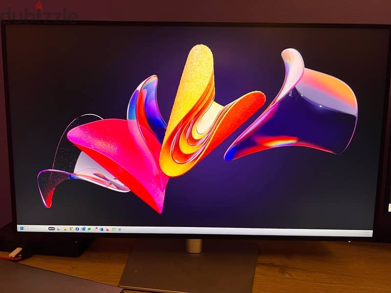 Dell Ultrasharp monitor screens 27 and 24 LCD QHD 2K 1