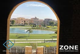 Villa for sale, golf view and lakes, 615 sqm, buildings at a commercial price, very special location