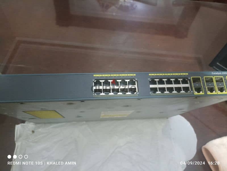 Cisco systems 24  port 10/100 original Non POE 9
