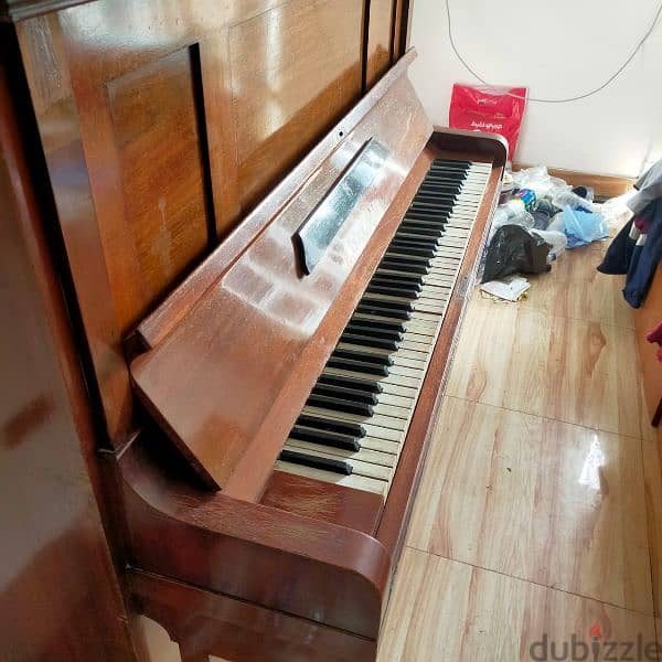 بيانو هوفنر ألماني للبيع استخدام منزلي 7