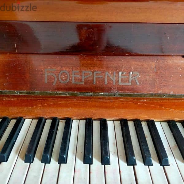 بيانو هوفنر ألماني للبيع استخدام منزلي 9