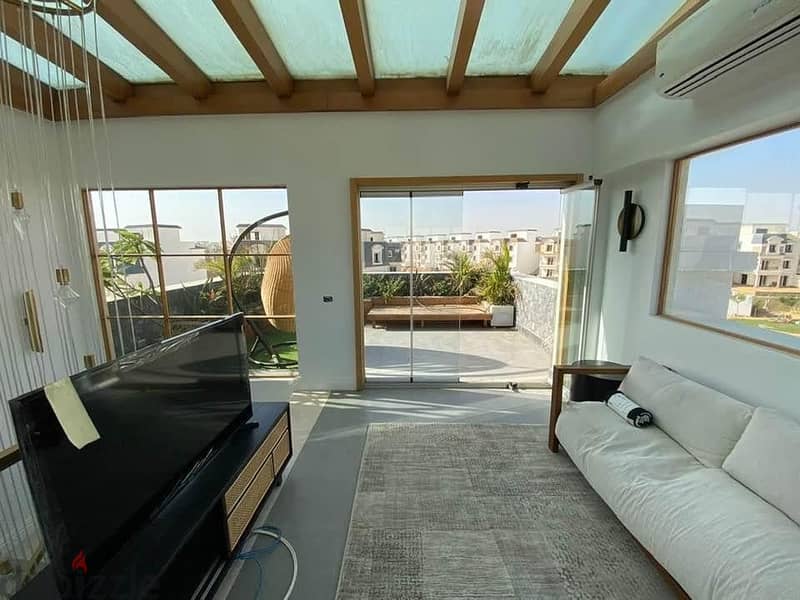 i villa Roof (2th floors) terrace 60sqm with 20% cash discount / للبيع اي فيلا روف  على اللاجون في ماونتن فيو القاهرة الجديدة 3