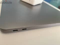 MacBook Pro 15 inch corei7with GPU Radeon2019 touchbar 0