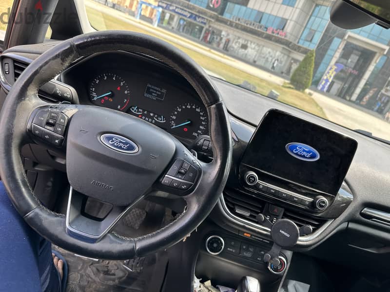 Ford fiest 2019 3