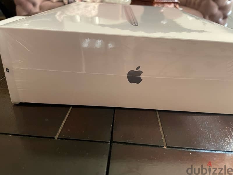 Brand new MacBook 13.1 inch 8 GB with 256 SSD GB 5