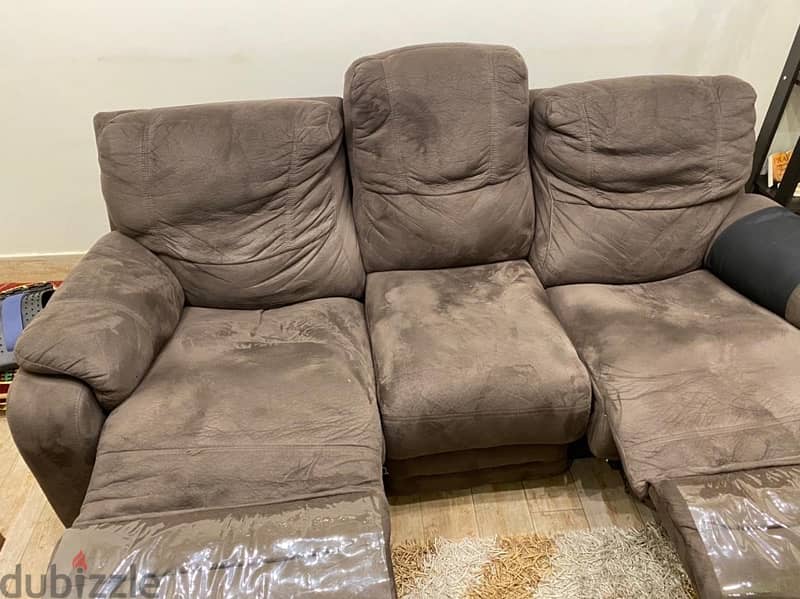 2 Lazy Boys couches With Amazing Condition 5