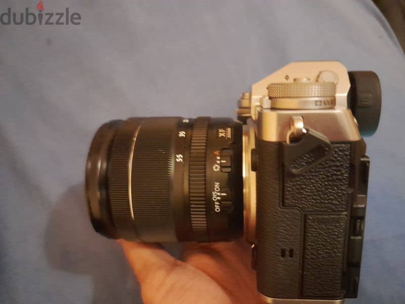 Fujifilm X-T5 Mirrorless Camera with 18-55mm Lens - like new. 0
