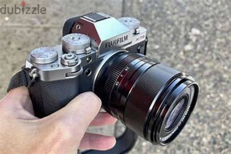 Fujifilm X-T5 Mirrorless Camera with 18-55mm Lens - like new. 1