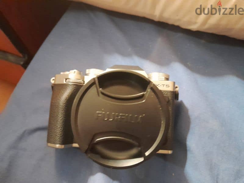 Fujifilm X-T5 Mirrorless Camera with 18-55mm Lens - like new. 2