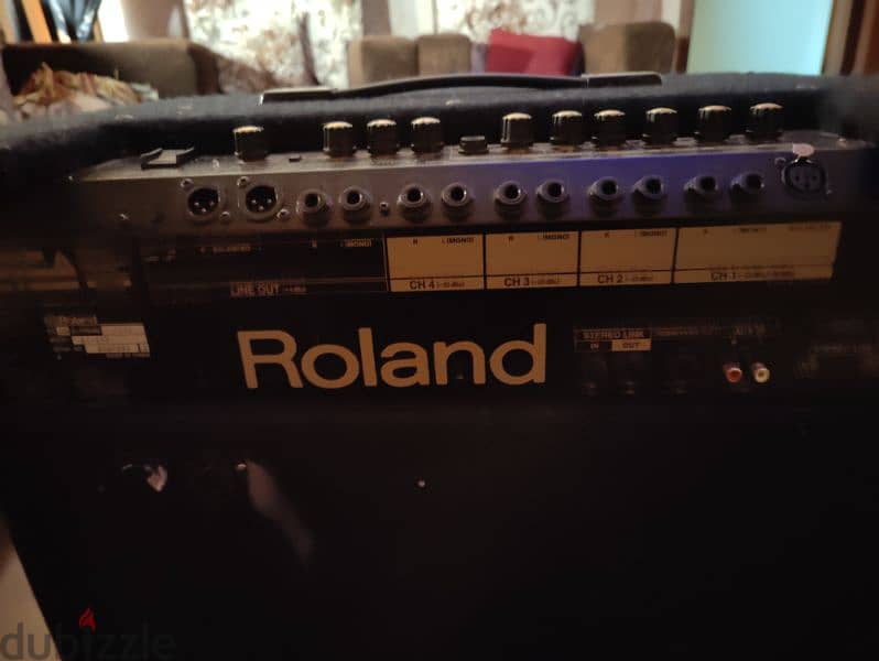 Amp Roland 650W 2