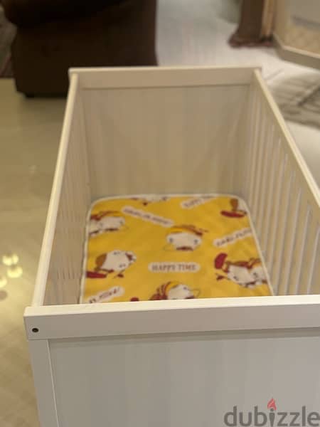 Used baby bed + Mattress  سرير اطفال مستعمل + مرتبة تاكي 1