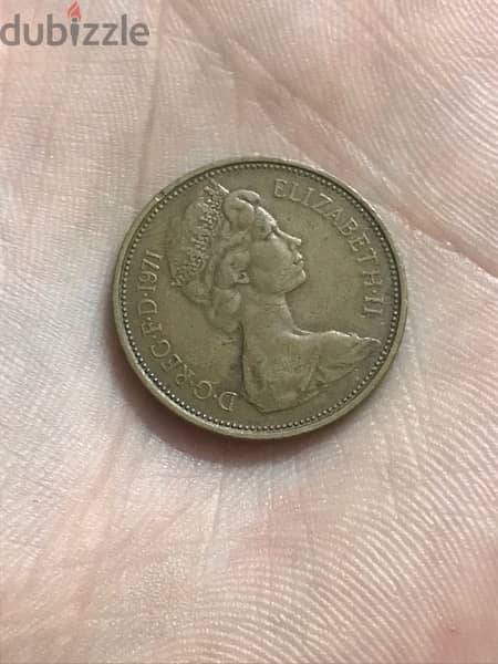 One Rare Error Coin 1971 "New Pence 2" Elizabeth II 1