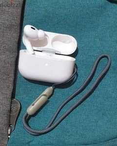 Airpod pro only on piece