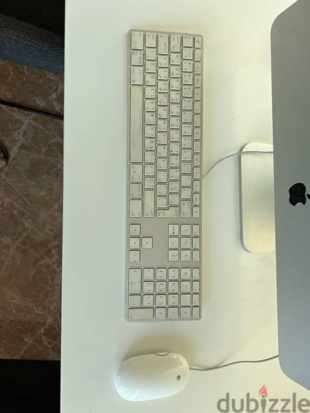 imac used working fine no problems at all the key board needs service 4