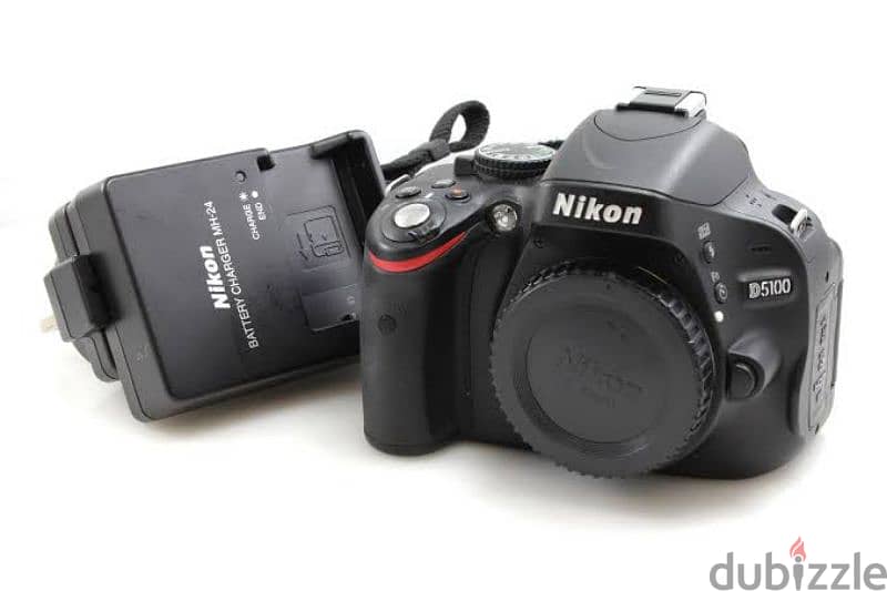 Nikon 5100D
18-55MMLens 
With Flash Triopo TR-586EX 1