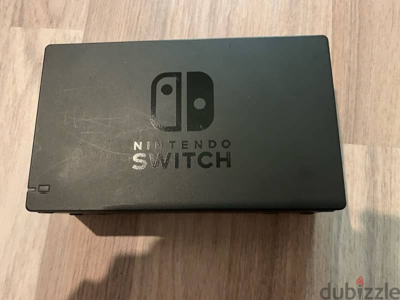 Bundle: Nintendo Switch + Travel Case + Pro Controller + 1 game 3