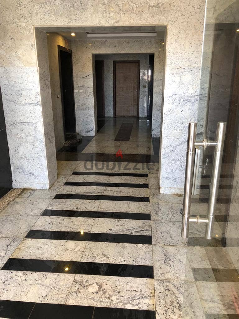 apartment for sale  200m ready to move at Galleria moon 4
