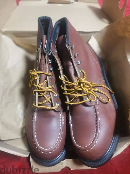 Two REDWING shoes size 42 3