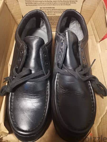 Two REDWING shoes size 42 5