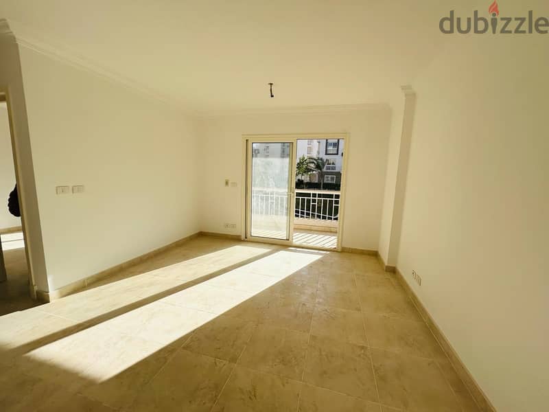Apartment for sale in Madinaty, 80 sqm with a distinctive view in B14 area, near amenities. 9