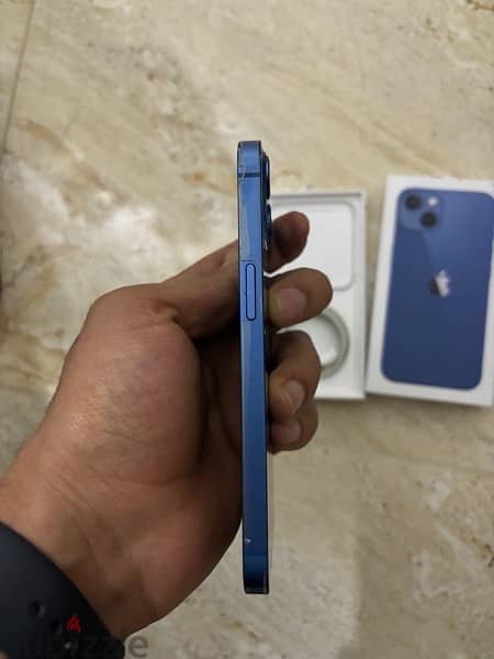 iPhone 13 blue 128 4