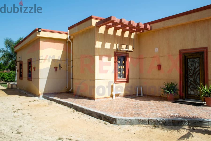 Villa for sale, 4,000 m land + 1,000 m buildings, King Mariout (Al-Kafouri Road) 26