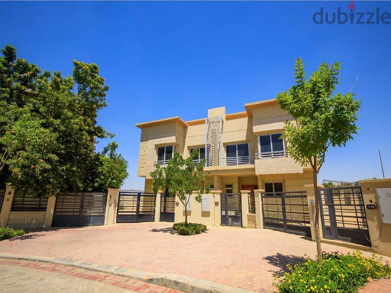 Standalone villa for sale in 6 oct very prime location in shiekh zayed city 0
