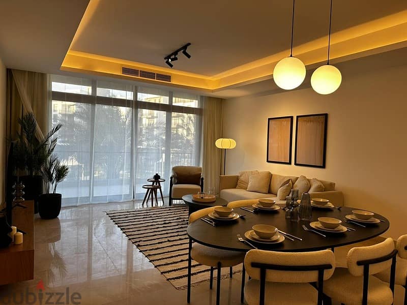 Prime Location Apartment Directly overlooking on Landscape for sale with HOT PRICE!   Compound District 5 - New Cairo 5