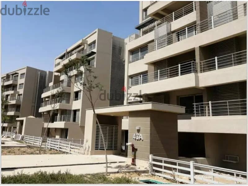 Ready to move 255 m apartment for sale cash prime location 4 bedrooms in palm hills new cairo 8