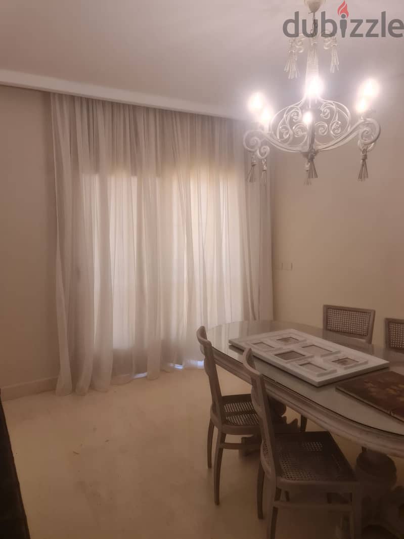 apartment 160 m prime location view landscabe Fully furnished Kitchen with appliances+ air conditioners Super Lux finishing in Compound 90 Avenue 1