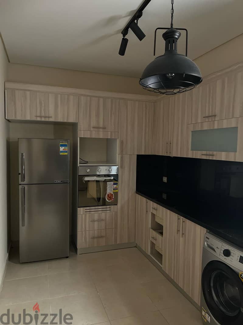 apartment 160 m prime location view landscabe Fully furnished Kitchen with appliances+ air conditioners Super Lux finishing in Compound 90 Avenue 22