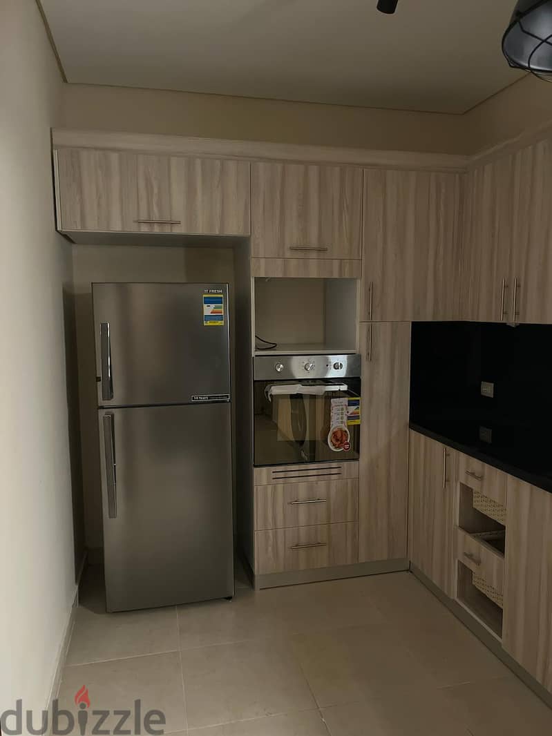 apartment 160 m prime location view landscabe Fully furnished Kitchen with appliances+ air conditioners Super Lux finishing in Compound 90 Avenue 23