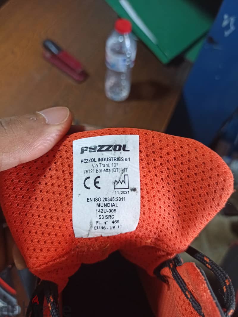 سيفتي شوز من نوع بيزول مقاس 46 انتاج 11/2021 . . . Pezzol safety shoes 1