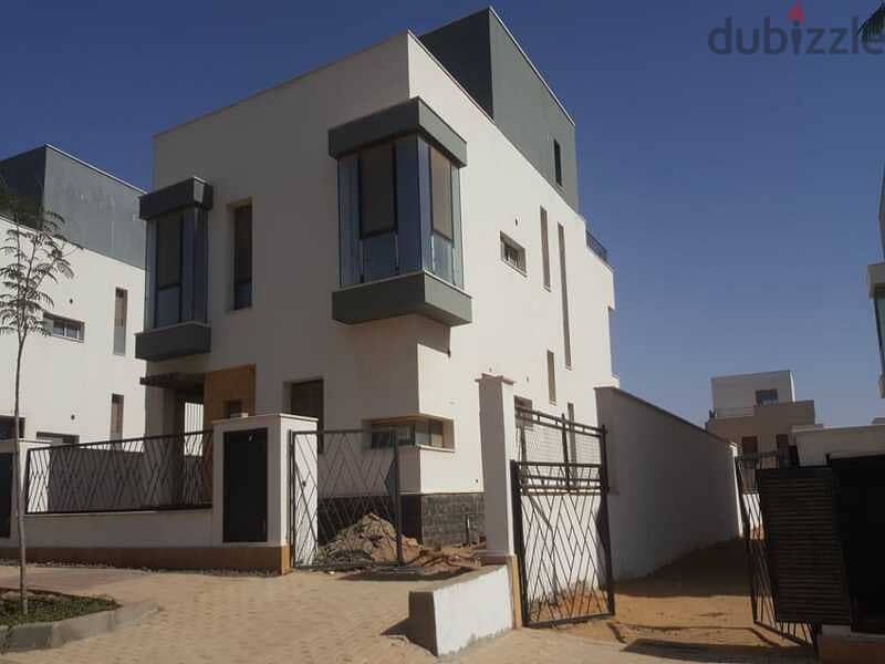 Ready to move Standalone villa in  -   New Cairo For Sale 2