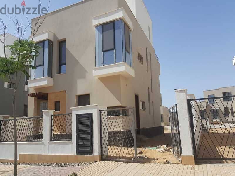 Ready to move Standalone villa in  -   New Cairo For Sale 5