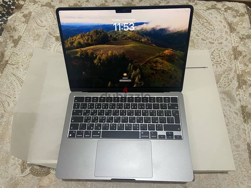 Macbook Air M2 -  جديد تماما مشحون ٢٦ مرة فقط بدون ولا خدش 4