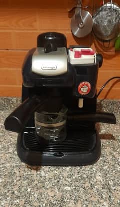 ماكينة القهوة والكابتشينو ديلونجي 0