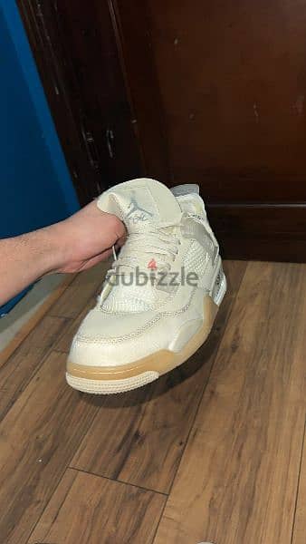 جزمة Air Jordan 4 x Off-White جديدة 2