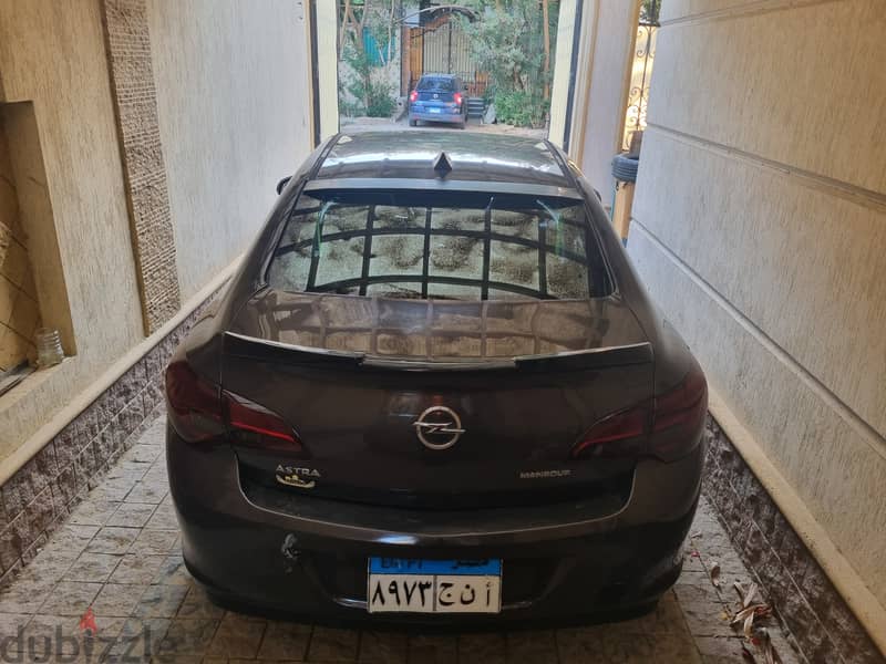 Opel Astra 2013 excellent condition 7