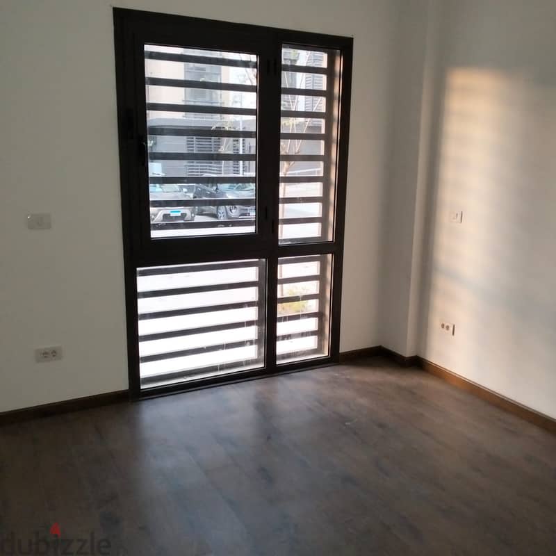 68 meters for sale total old reservation in Madinaty B8 5