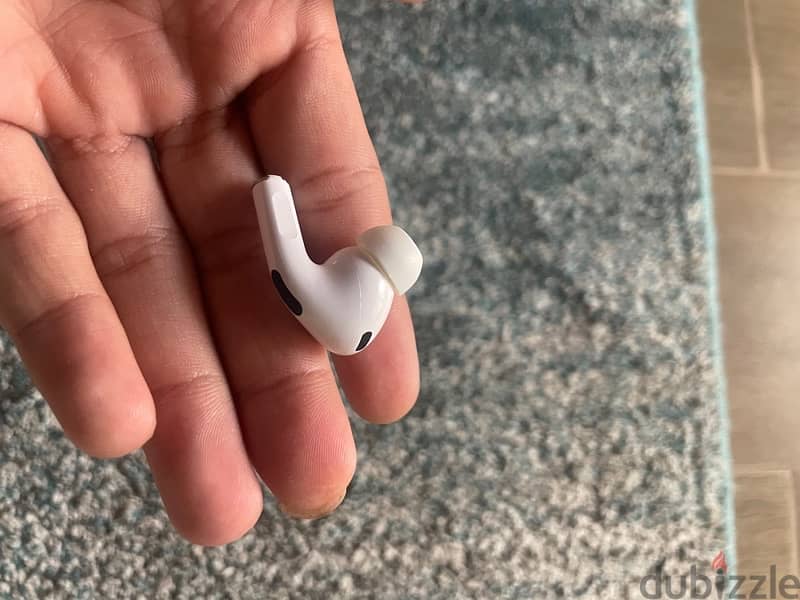 air pods pro generation 2 from Kuwait without box 7