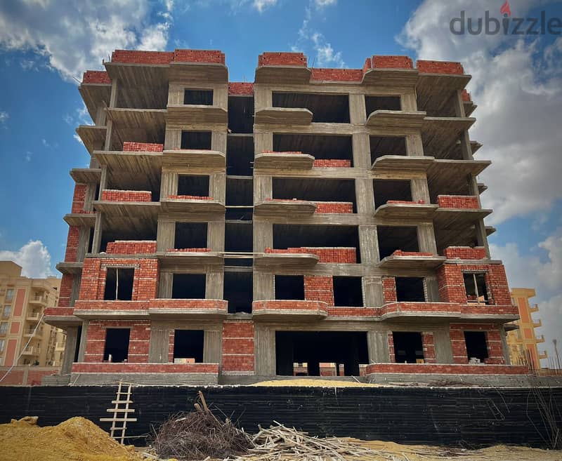 Early Delivery Apartment 200m 3BR in New Cairo 4