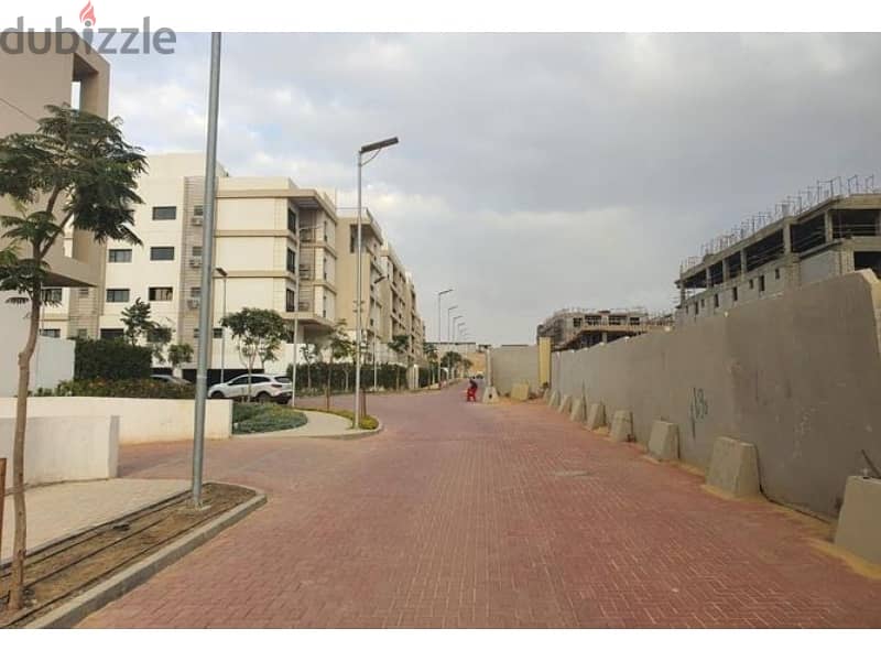 For sale 149 m view landscape apartment fully finished with roof bahary in Almarasem fifth square 11