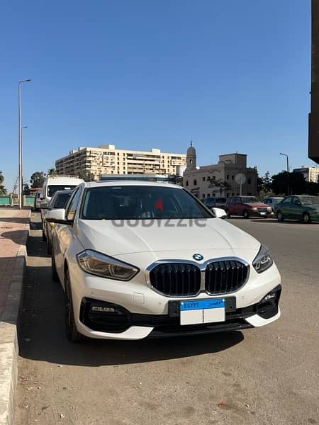 BMW 118i 2024 1